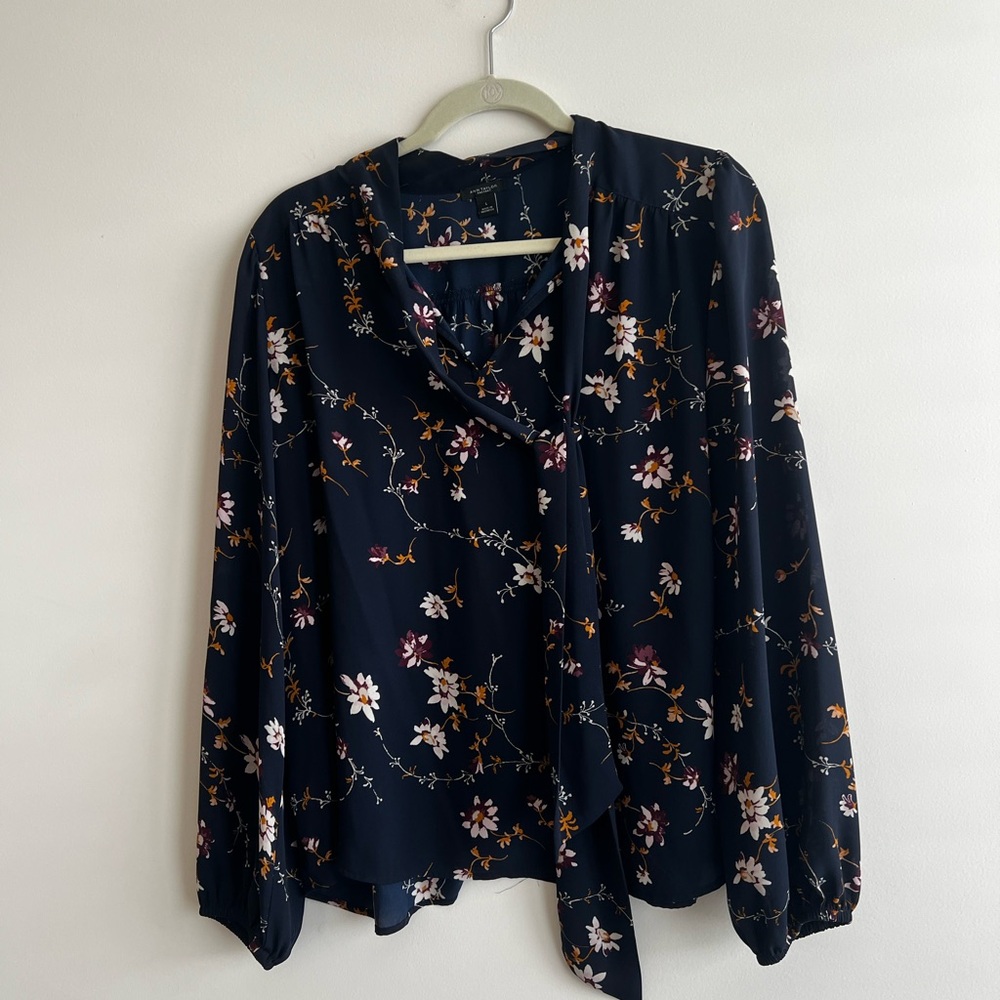 Ann Taylor Floral Navy Women's Top